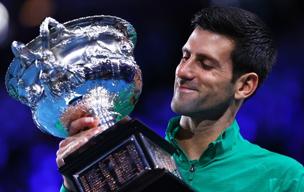 Джокович в восьмой раз выиграл Australian Open