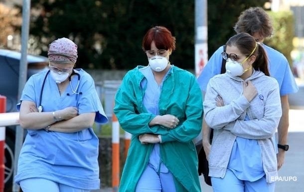 В Украине за сутки COVID-19 заболели 53 медика