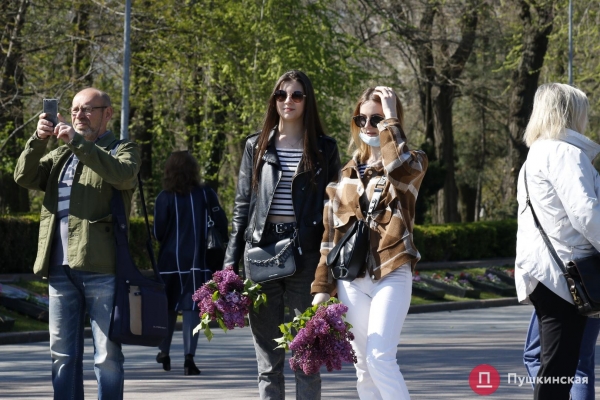 Одесса отмечает День победы: что происходит на Аллее Славы. Фото