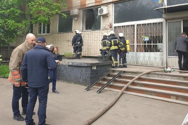 Утро не задалось: в Одессе загорелся областной архив