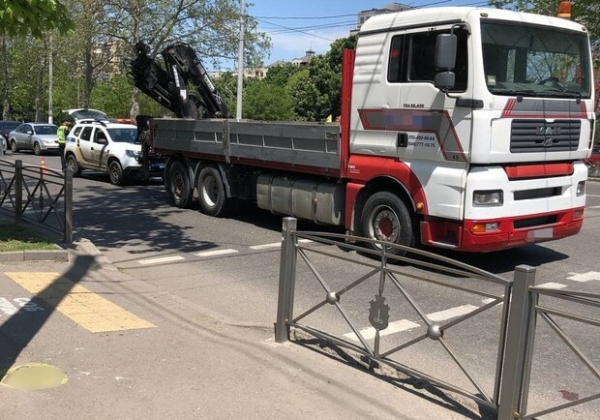 Серьезное ДТП: на проспекте Шевченко грузовик сбил пешехода