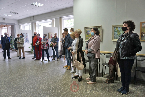 Одесские художники посвятили картины весне и матери