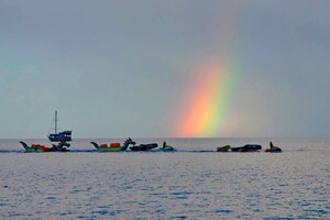 Удивительное явление: в Одессе над морем заметили огромную радугу