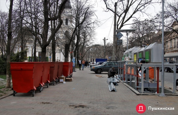 Под стенами Оперного театра и не только: еще 4 локации в центре Одессы получат подземные мусорники