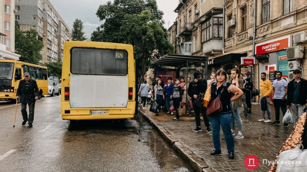 Гром, молнии и ливень: как на Одессу обрушилась непогода. Фоторепортаж