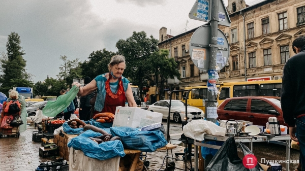 Гром, молнии и ливень: как на Одессу обрушилась непогода. Фоторепортаж