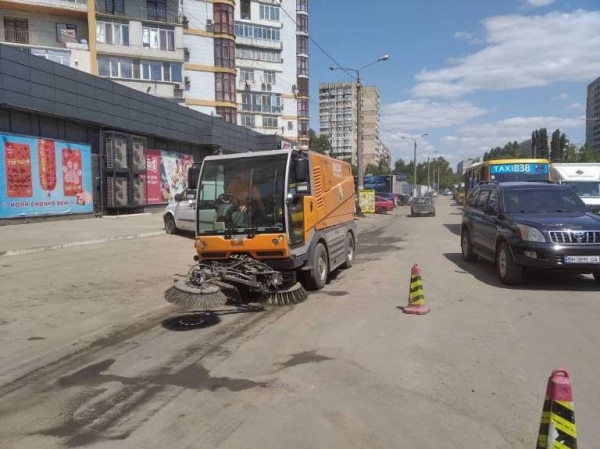 Одесские дороги наконец-то просохли после дождя