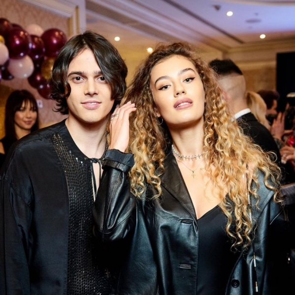 Мама певца ALEKSEEV прокомментировала отношения ее сына с солисткой «ВИА Гры»