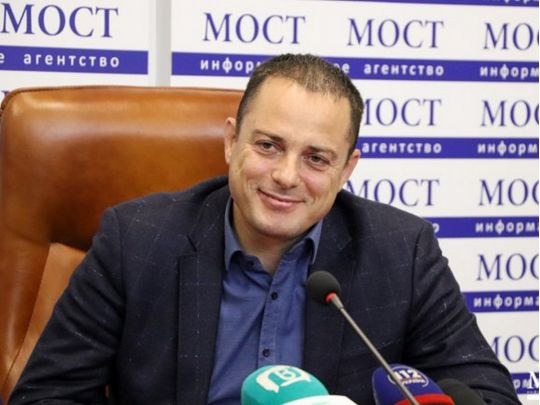 ЗМІ написали про дорожні схеми та корисні зв'язки мера Кам'янського