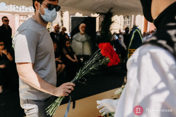 Как Одесса прощалась с Александром Ройтбурдом. Фоторепортаж