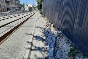 Год после капитального ремонта: в Одессе начал разрушаться спуск Маринеско