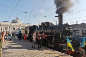 По Одесской железной дороге ездит раритетный паровоз: его привезли из США