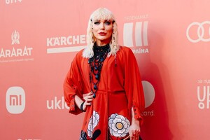Иностранные звезды и роскошные наряды: как прошло открытие Одесского кинофестиваля