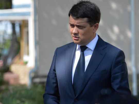 Політичне рішення Зеленського? ЗМІ назвали причину заборони відвідування чиновниками ООС