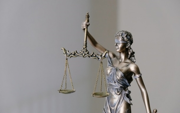 Суд назначил "условное" наказание мужчине, стрелявшему в полицейских