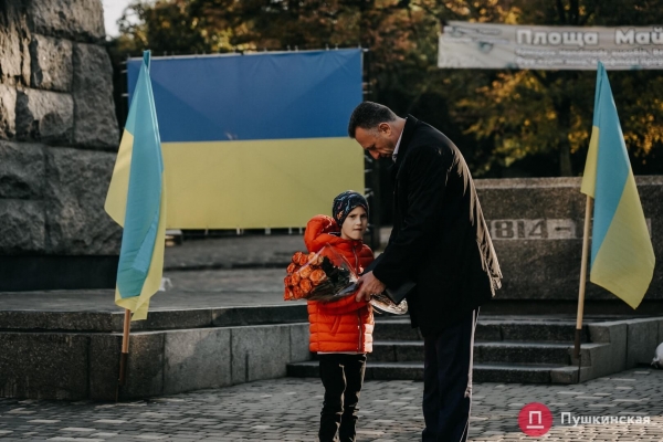 В Одессе почтили памятников защитников Украины. Фоторепортаж