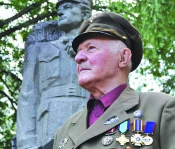 Львовский горсовет просит власти страны сделать героем Украины 98-летнего бойца УПА