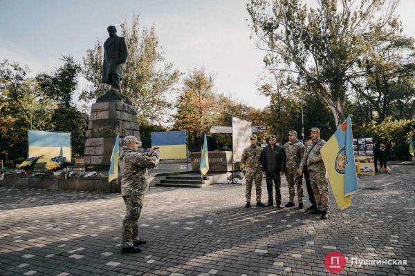 В Одессе почтили памятников защитников Украины. Фоторепортаж