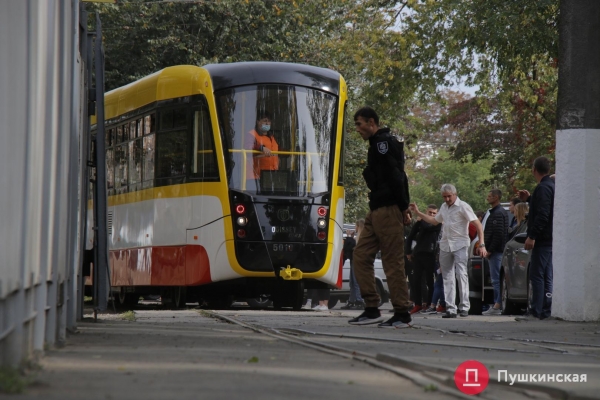В Одессе официально подняли тариф на проезд в трамваях и троллейбусах: что это даст и как ездить дешевле