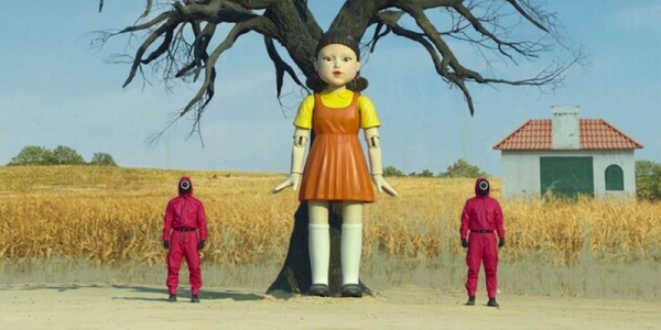 «Игра в кальмара» обогнала «Бриджертонов» и стала самым популярным сериалом Netflix
