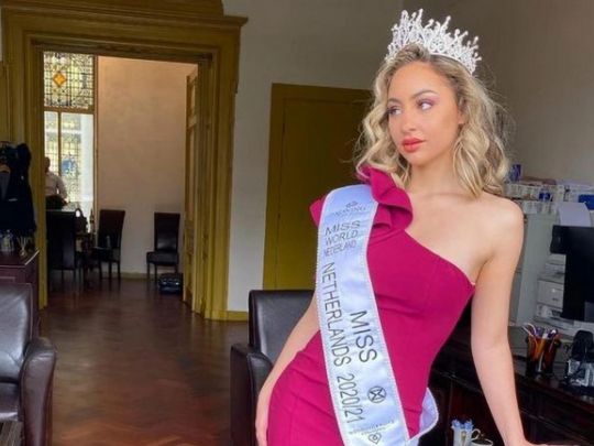«Міс Нідерланди» відмовилася брати участь в конкурсі «Міс світу» через щеплення від ковіду