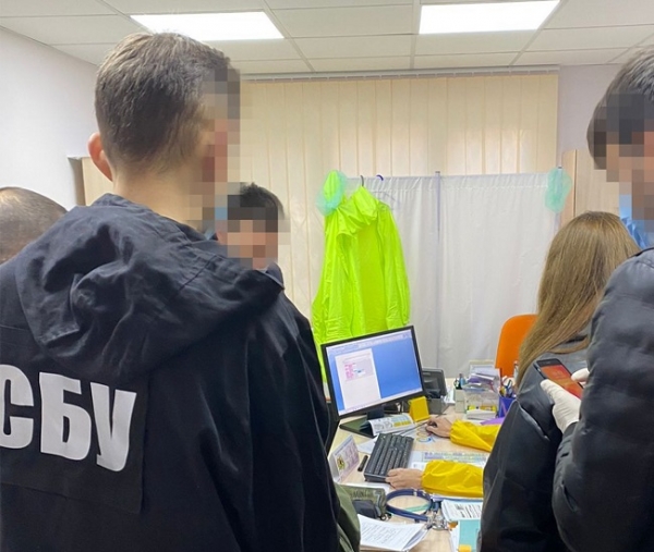 СБУ в Одессе разоблачила медиков, торговавших ковид-сертификатами