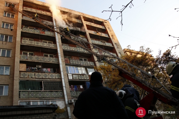 В общежитии в центре Одессы произошел пожар: пожарной сигнализации в здании не было. Фото, обновлено