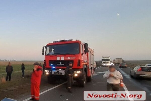 На трассе Одесса-Николаев в ДТП попала машина полиции: есть пострадавшие
