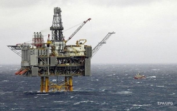 Цена на нефть упала ниже $78 впервые с октября