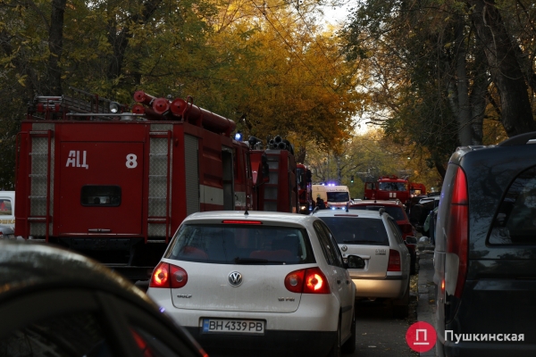 В общежитии в центре Одессы произошел пожар: пожарной сигнализации в здании не было. Фото, обновлено