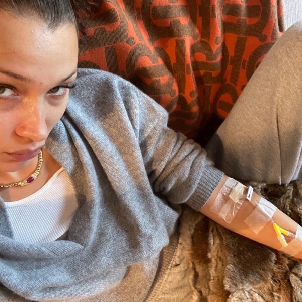 Заплаканная Белла Хадид рассказала о психологических проблемах