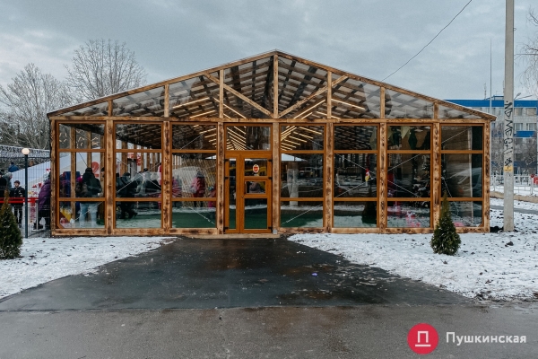 На Таирова открыли городской каток: цена, адрес и время работы. Фото