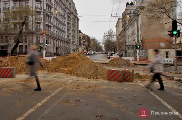 Раскопки на Осипова: «поедет» ли Большая Арнаутская в обещанный срок — большой вопрос. Фото