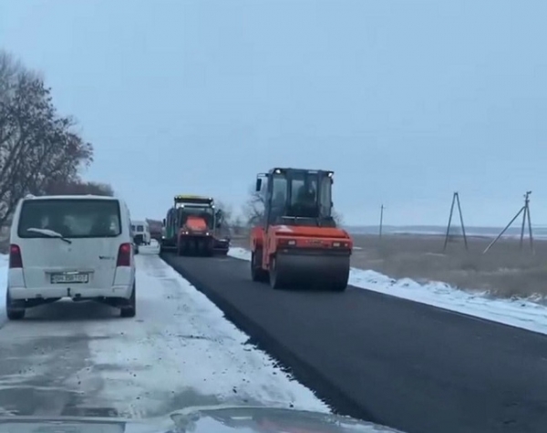 Одесский автодор пообещал не оплачивать укладку асфальта на лёд в Бессарабии