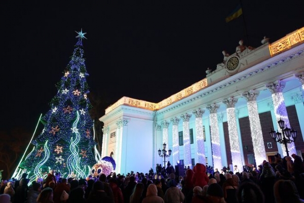 
Стало известно, сколько украинские города потратят на празднование Нового года
