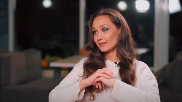 Евгения Власова откровенно рассказала о разводе с создателем «ВИА Гры»