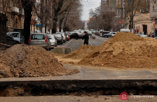 Раскопки на Осипова: «поедет» ли Большая Арнаутская в обещанный срок — большой вопрос. Фото
