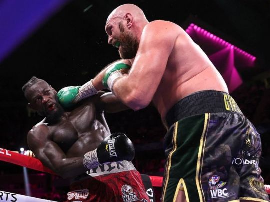 Ф'юрі чи Альварес: WBC представив відео найкращих нокаутів 2021 року