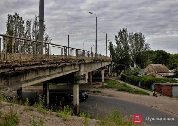В Одессе хотят отселить людей, чьи дома мешают строительству новой дороги в порт и реконструкции Ивановского моста