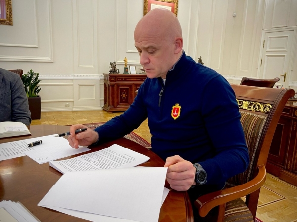 Труханов просит привести Одессу к стандартам НАТО и хочет на это денег