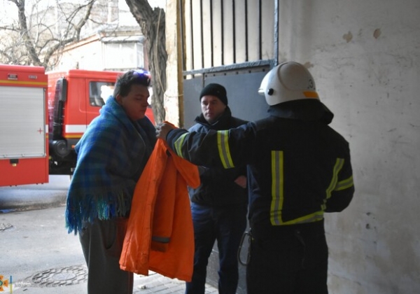 В центре Одессы из-за пожара серьезно пострадал мужчина 
