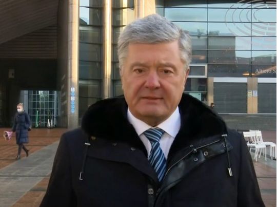 Підозра Порошенку: у ДБР підтвердили, що намагалися вручити повістку експрезиденту (відео)