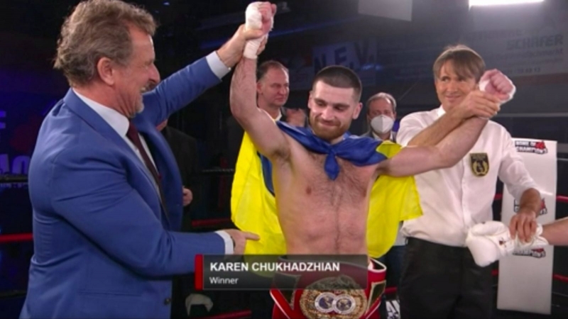 Українець Чухаджян побив боксера з Британії та взяв пояс IBF Inter-Continental: моменти бою