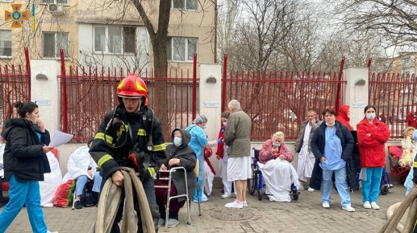 В «Интосане» загорелся томограф — из клиники эвакуировали три десятка пациентов