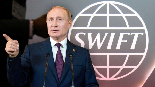 Обеднела вдвое: названы последствия санкций для экономики РФ