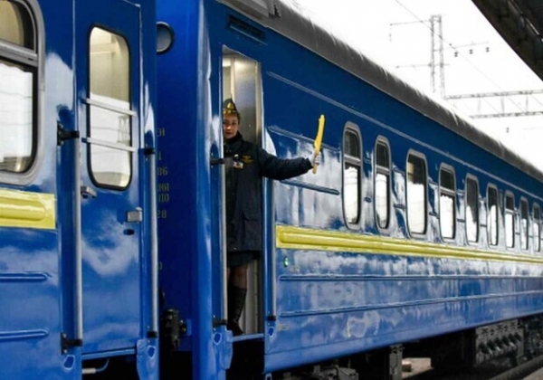 Все поезда из Одессы на Западную Украину сделали эвакуационными и беcплатными