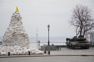 В ВСУ показали военную технику в центре Одессы