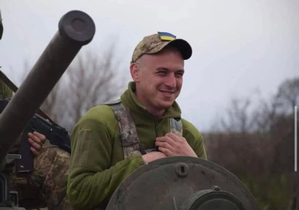 «Так і не взнав, що став батьком»: в день загибелі 24-річного лейтенанта дружина народила йому донечку