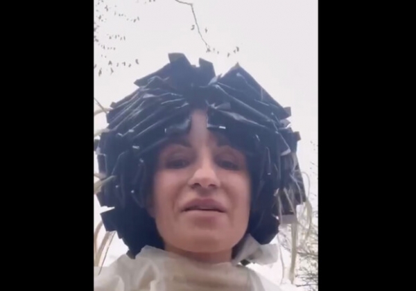 "Спасла шапочка из фольги": одесситка чудом уцелела во время ракетного удара в салоне красоты (видео)