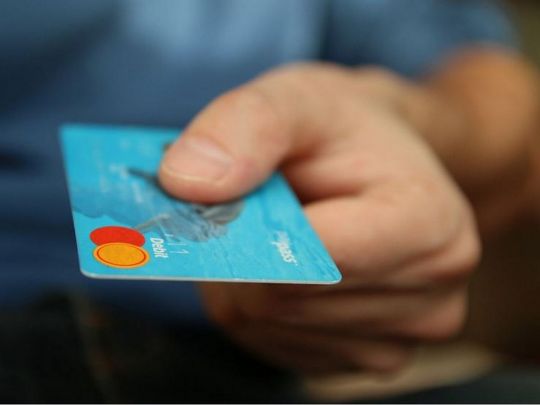 «Ощадбанк» припинив з квітня виплату пенсій частини клієнтів: кому гроші більше не прийдуть на картку